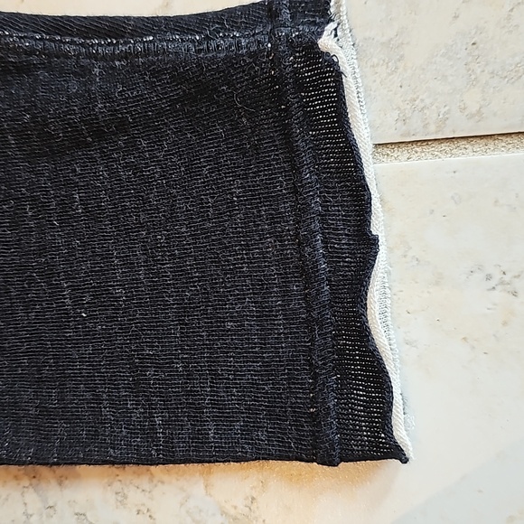 John Varvatos men's double layer sweater. Black/cream stripe. Size M - Picture 4 of 10